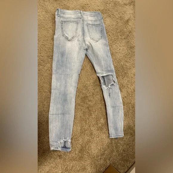 Skinny Ripped Jeans - Picture 5 of 6